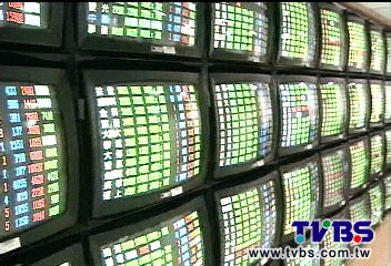 「二次衰退」台股重感冒 狂瀉186點!