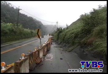 宜蘭台七丙線路扭曲　居民憂走山