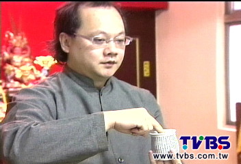 科技軟體工程師　假日披袍當法師