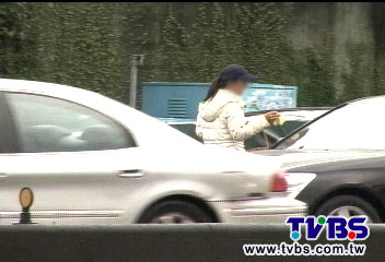 馬路發傳單遭撞　判自付6成責任