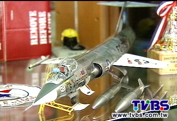 超像金屬！　塑膠軍刀機稱霸台港美