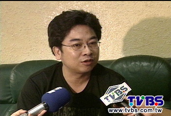 靠曖昧得標？　業者：照片「借位」誤會