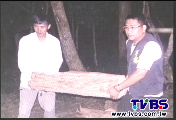 太囂張!師生夜遊 山老鼠開槍示警