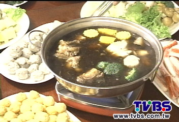天熱降價促銷　火鍋吃到飽88元