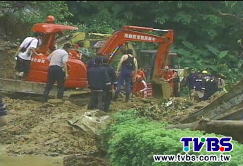 梅姬颱風／蘇澳冷泉土石流！　白雲寺3死6失蹤