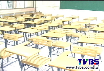 不滿調座位 高職男持刀劃傷女同學