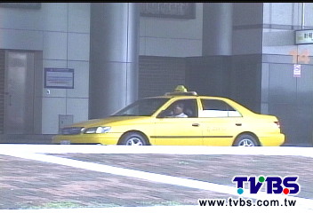〈獨家〉直擊!台鐵左營站搭小黃 不跳表亂喊價