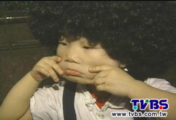 〈獨家〉迷你版張君雅　2歲妹唱國歌爆紅！