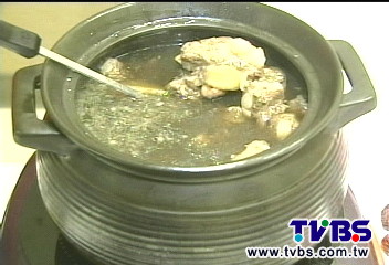 冬天手腳冰冷 中醫師教你吃對食補