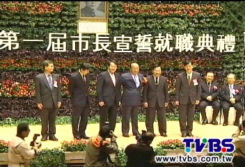 中市府就職　國小男老師抗議鬧場