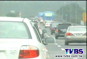 小年夜車流量大　春節上國道避車潮