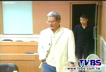 昔恐嚇王定宇 黃如意再涉教唆開槍落網