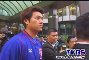 王建民台灣練球 場邊民眾瘋狂