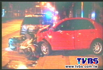2屍3命!遭酒駕撞車 救災英雄妻女亡