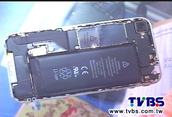 iPhone自換電池省錢 業者:恐故障