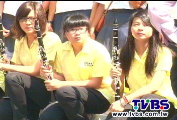 成人網選最美制服 景美學生憂有色眼光
