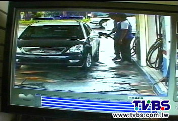 偷監理站新警車　晃6小時加霸王油