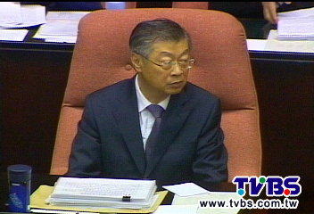 年終慰問金只省明年？　挨轟改革假的