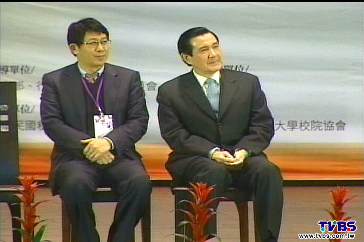 悶!綠火大提罷免 馬總統尷尬避答