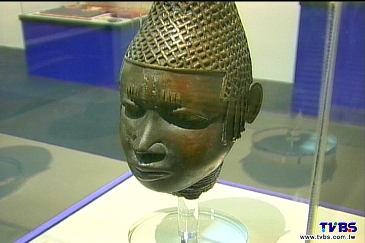 帝國寶藏展 貝寧女王頭神秘現身