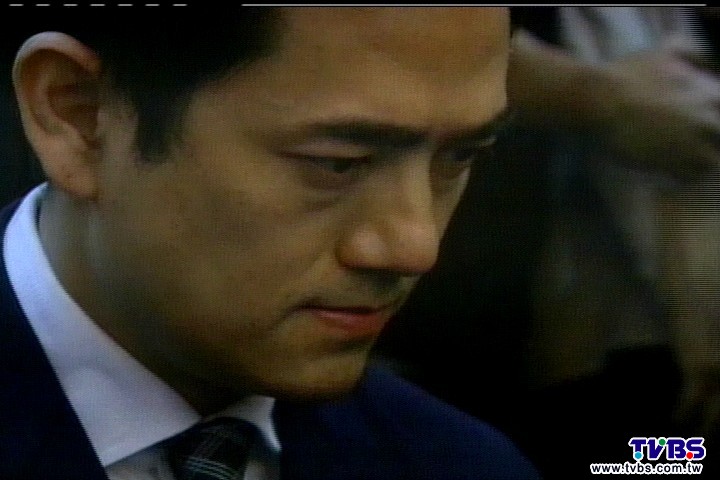 又有新歡? 陳俊生帶妙齡女子看預售屋
