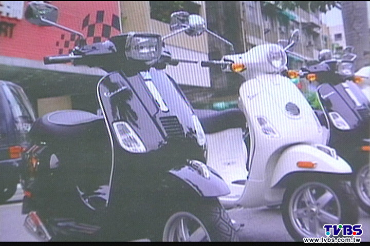 賊就愛偉士牌! 15萬新車遭竊車主怒