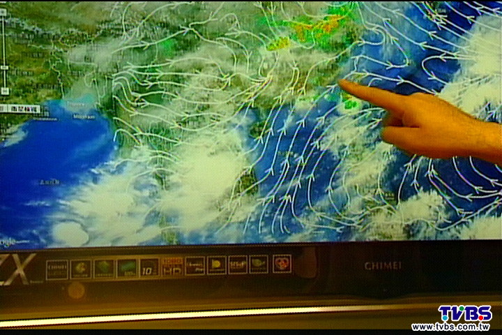 豪雨「像水柱灌台」 梅雨鋒面恐致災