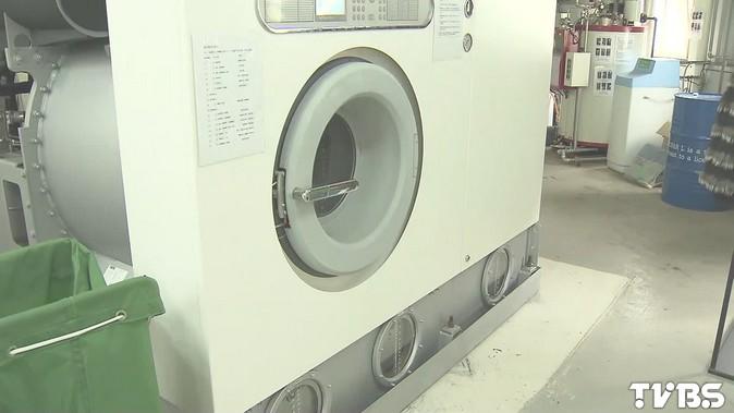 女裝品牌跨足乾洗　引德70年歷史乾洗機