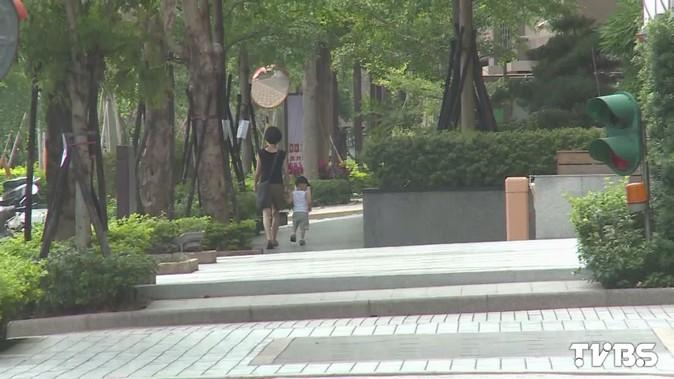 男公園搶小孩　父親民眾合力制伏救回