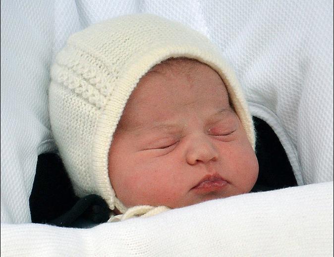 英小公主　命名「夏綠蒂‧伊莉莎白‧黛安娜」
