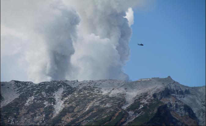 箱根火山活動頻繁 當局升級噴發警戒