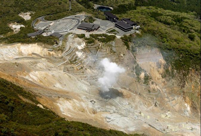 火山地震靠近岩漿 日箱根火山恐隨時爆