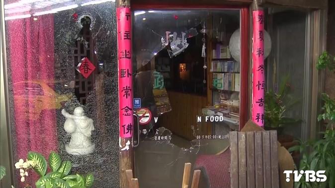 「好像有人罵我」 男揪友人砸碧潭素食店